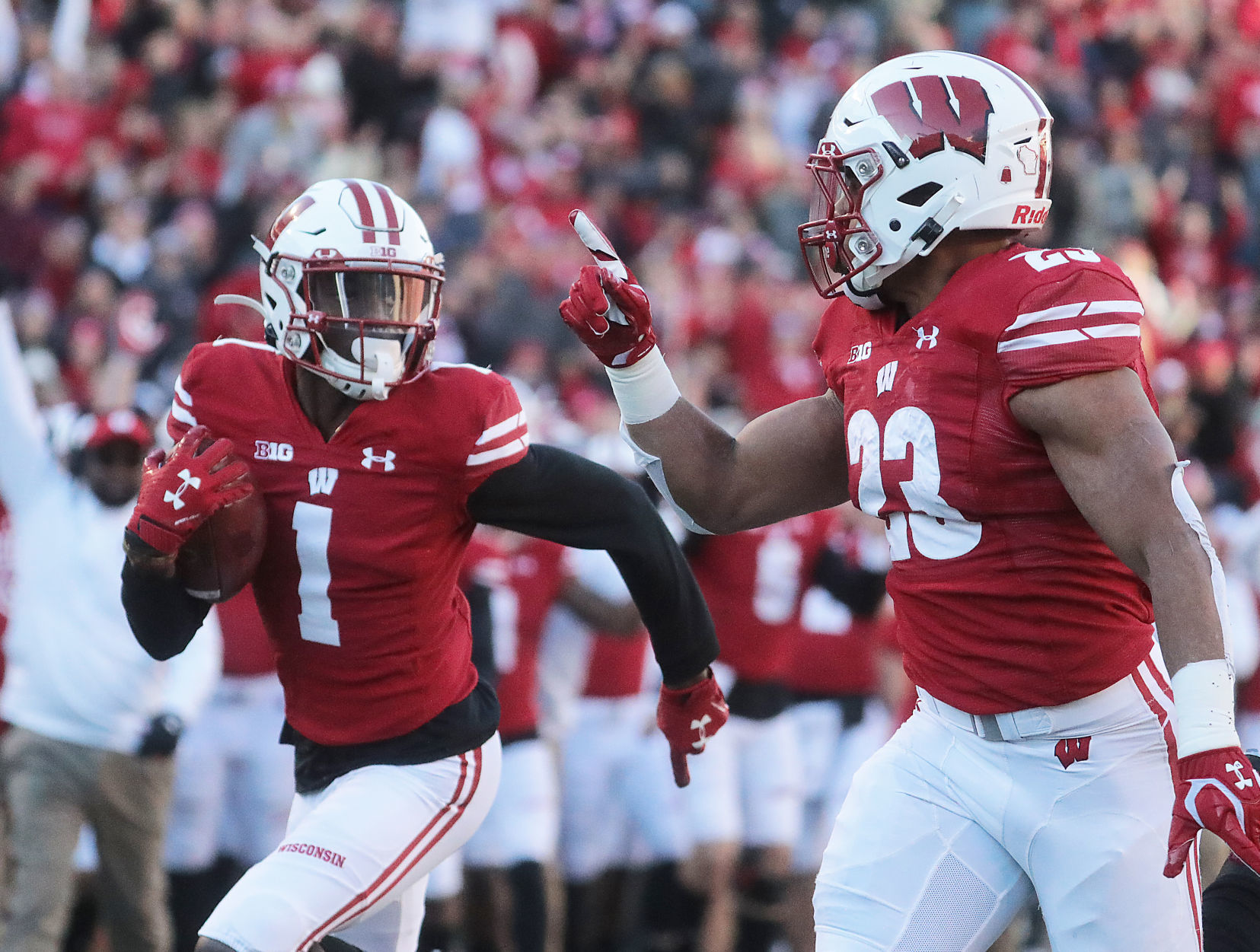 Badgers 45, Boilermakers 24
